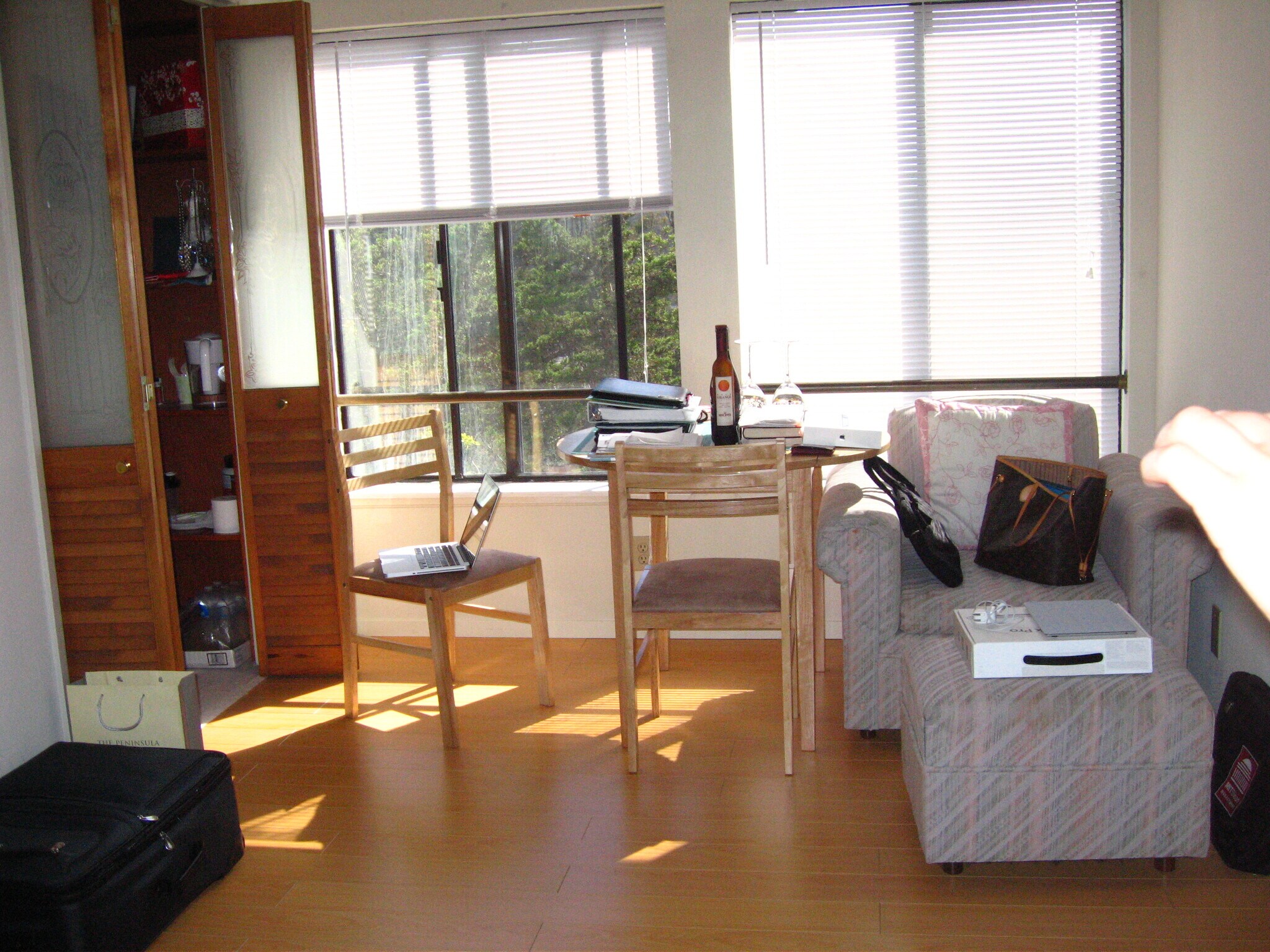 Sitting area of master bedroom - 409 Dellbrook Ave