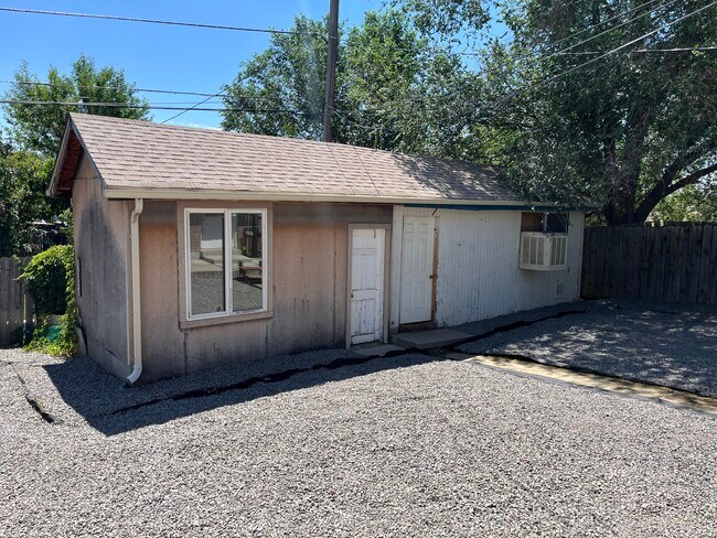 Building Photo - 9160 Cypress Dr
