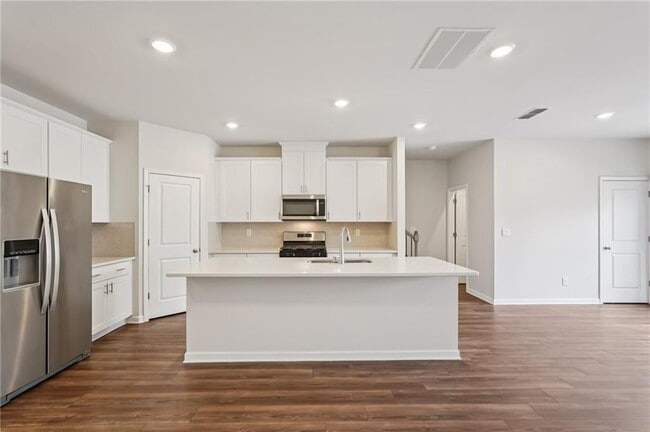 Building Photo - 234 Timberland Ave