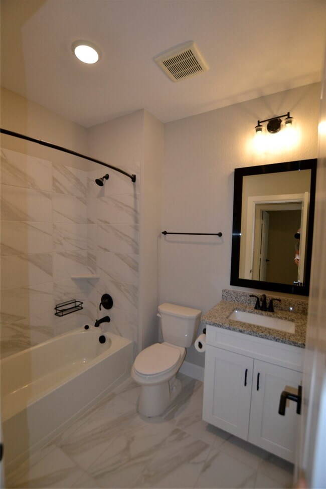 Building Photo - 2151 Creekside Breeze Dr