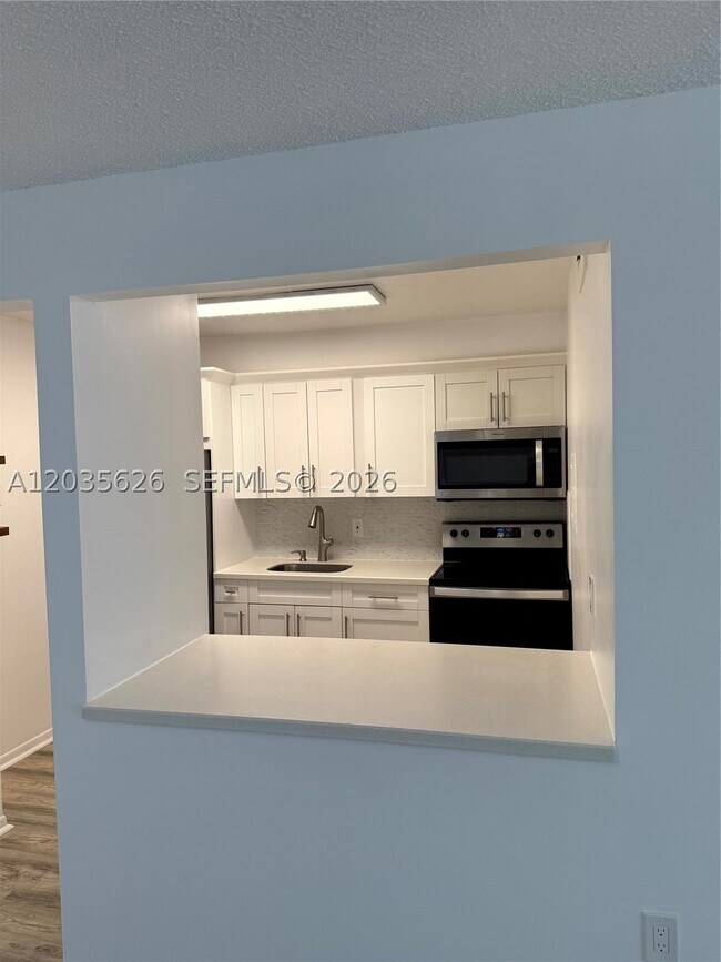 Building Photo - 802 NW 87th Ave