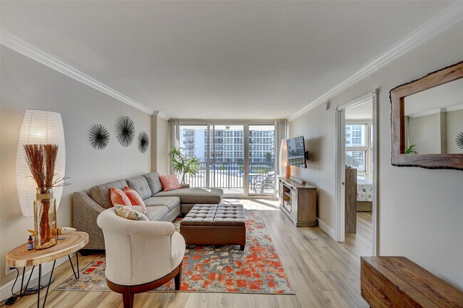 Building Photo - 531 N Ocean Blvd