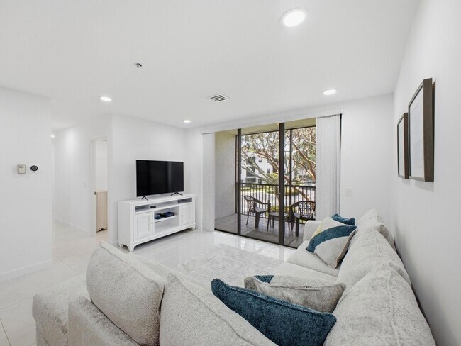 Building Photo - 5157 Floria Way