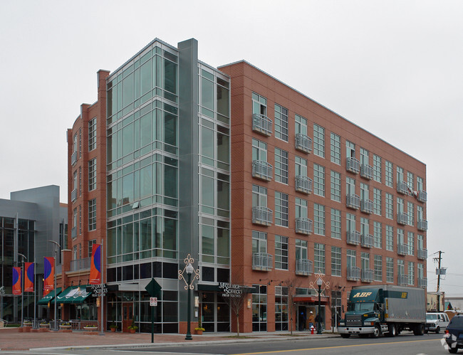 Building Photo - Studio 56 Lofts - Block 6