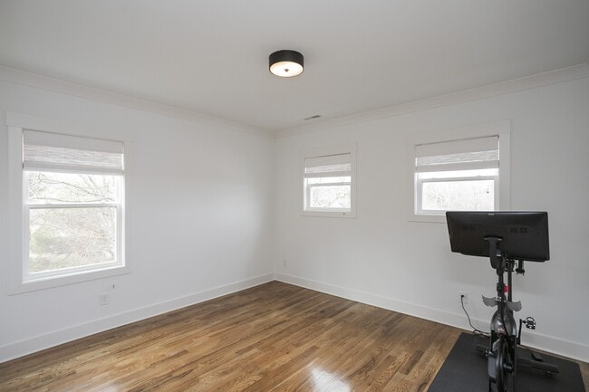 Building Photo - 1510B Dugger Dr