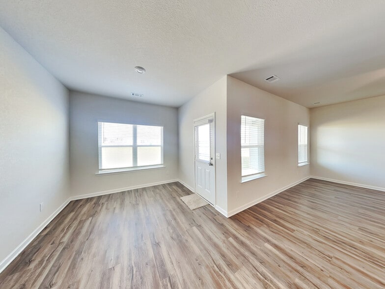 Building Photo - 1247 Fendt Dr