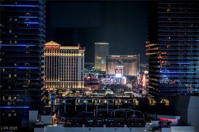 Building Photo - 3726 S Las Vegas Blvd