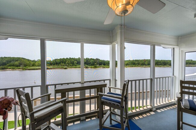 Building Photo - 4908 Lightkeepers Way