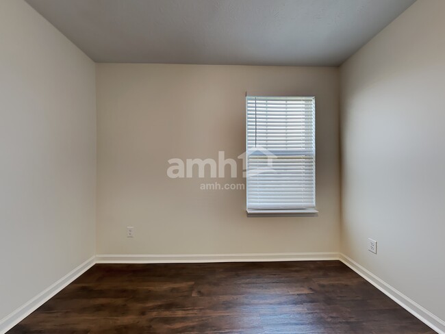 Building Photo - 5880 Aldridge Dr