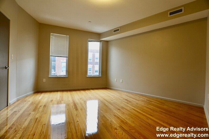 Building Photo - 24 Greylock Rd