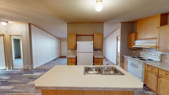 Building Photo - 202 Bunker Ct