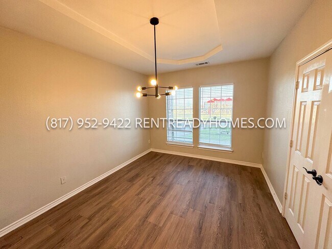 Building Photo - 2221 Overton Dr