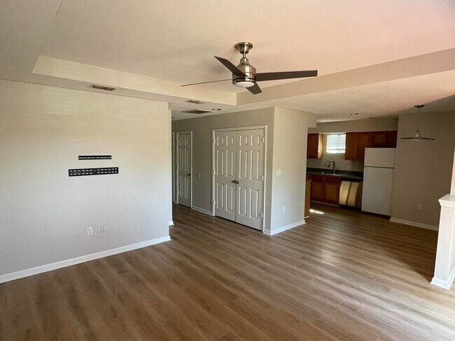 Building Photo - 2315 Timber Oak Ln