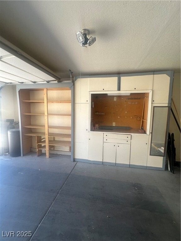 Building Photo - 9709 Blue Bell Dr