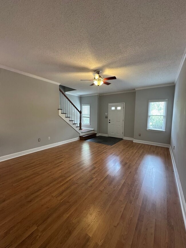 Building Photo - 2 bedroom, 2 1/2 bathroom condo