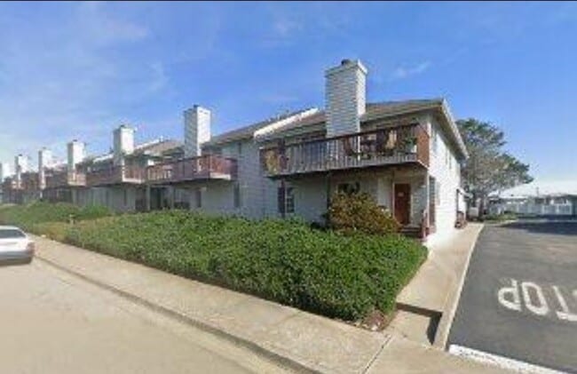 Building Photo - Great condo near the ocean