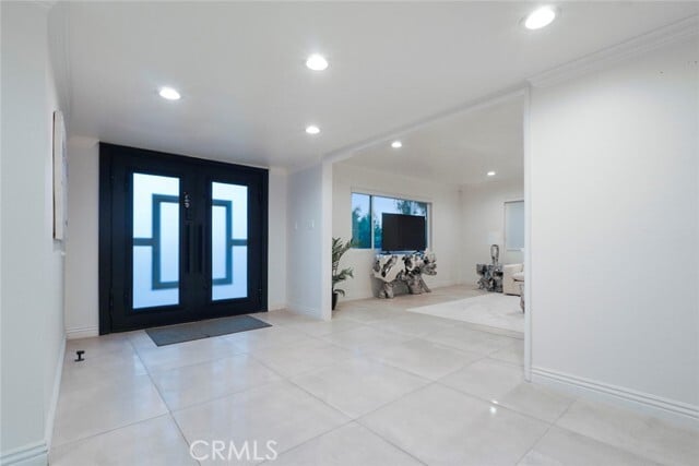 Building Photo - 3381 Oakmont View Dr