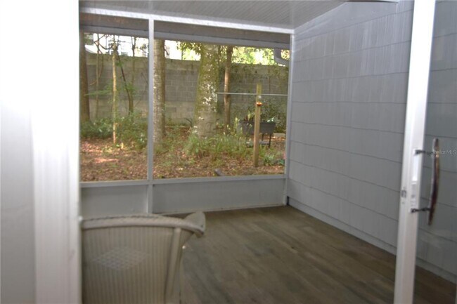 Building Photo - 4941 SW 10th Ln