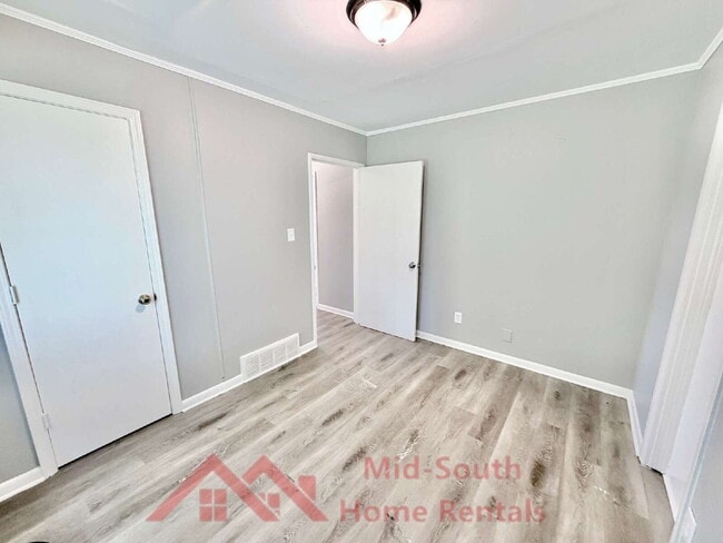 Building Photo - 1730 Tahiti Ln