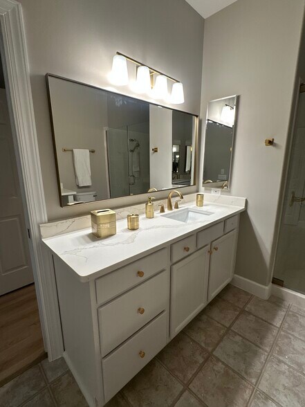 Building Photo - 8899 Bristol Bnd