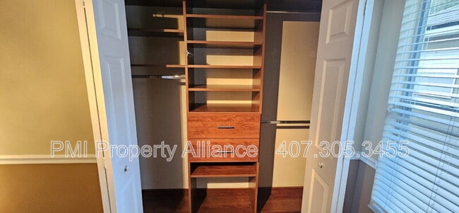 Building Photo - 7118 Broomshedge Tr