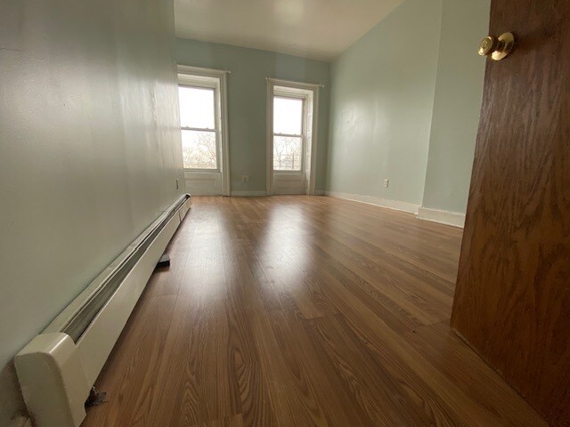 Building Photo - 648 Lafayette Ave