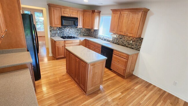 Building Photo - 29157 Hemingway Dr