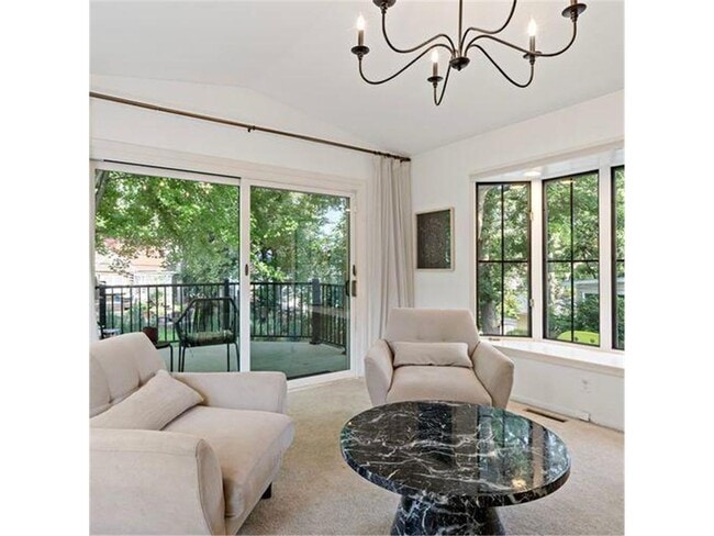 Building Photo - 4520 Vandervork Ave