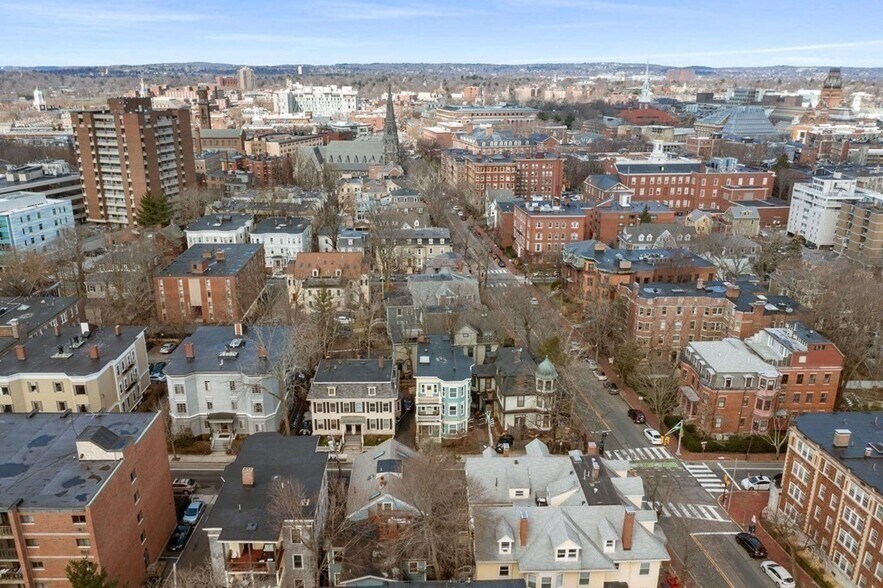 Building Photo - 27 Ellery St