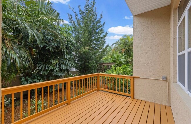 Building Photo - 487 Pinellas Bayway S