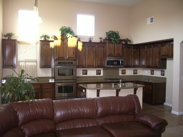 Building Photo - Discover Your Dream Home in Elk Grove!