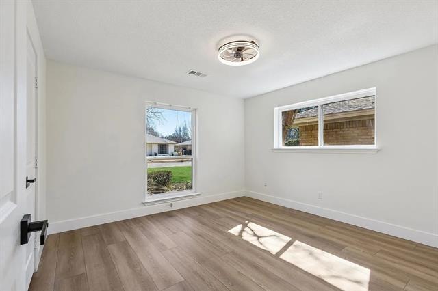 Building Photo - 1704 Venetian Cir