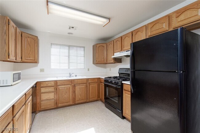 Building Photo - 1375 E Hacienda Ave