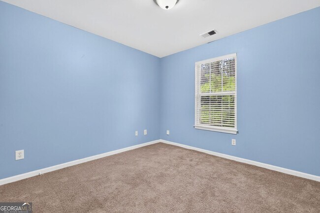 Building Photo - 5495 Hampton Ct