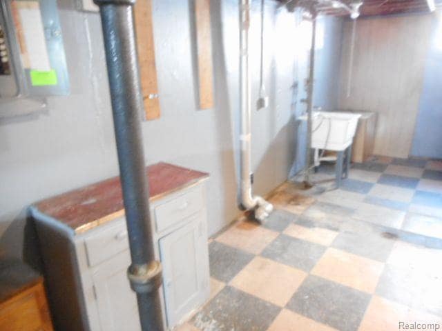 Building Photo - 25159 Normandy St