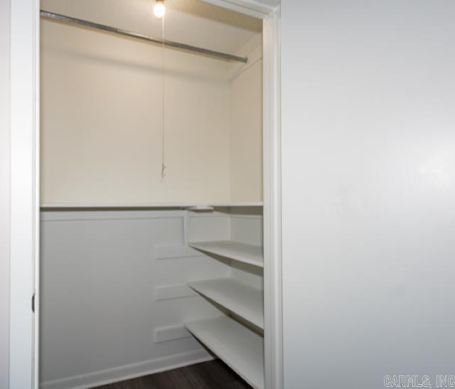 Building Photo - 1100 Brookside Dr