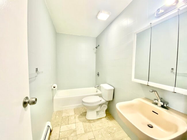 Building Photo - 512 Avenue C