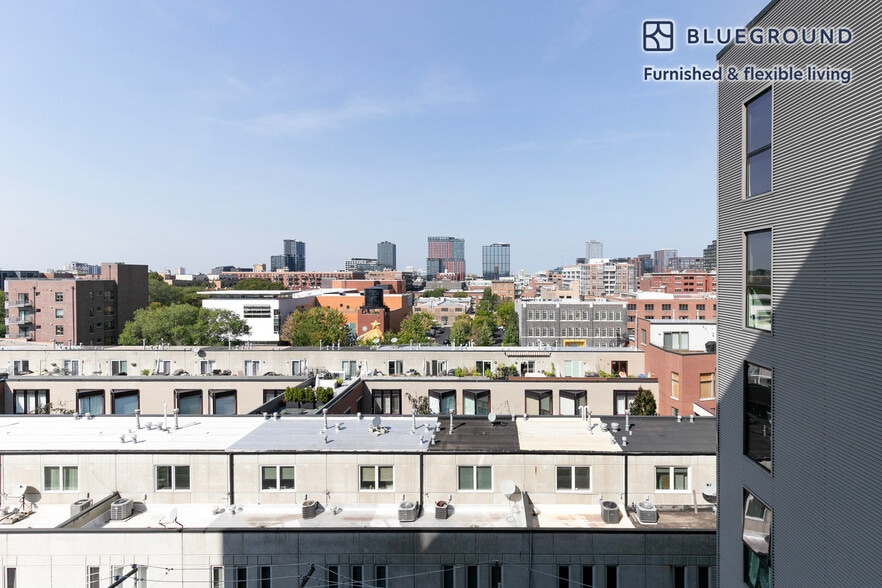 Building Photo - 1220 W Jackson Blvd