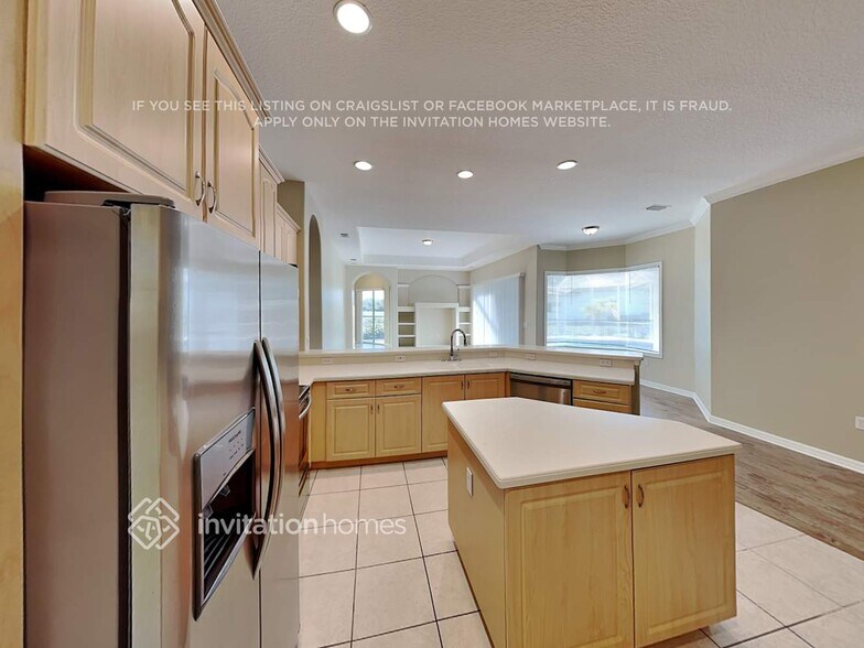 Building Photo - 7119 Pine Valley St