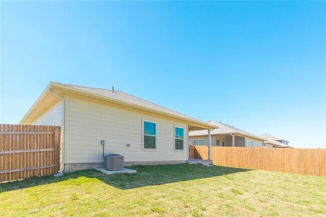 Building Photo - 216 Hess Dr
