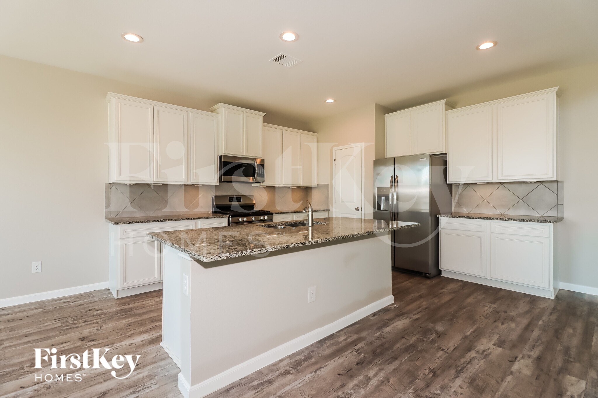 Building Photo - 28008 Langsdale Ct