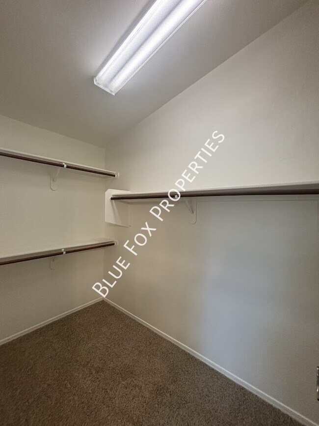 Building Photo - 4068 E Stony Meadow Dr