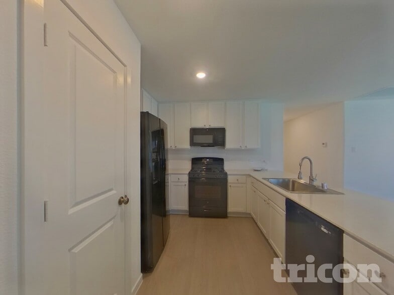 Building Photo - 1632 Baugh St