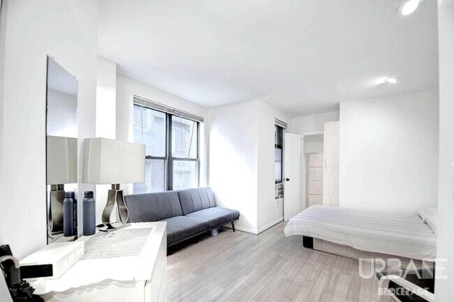 Primary Photo - 0 bedroom in NEW YORK NY 10012