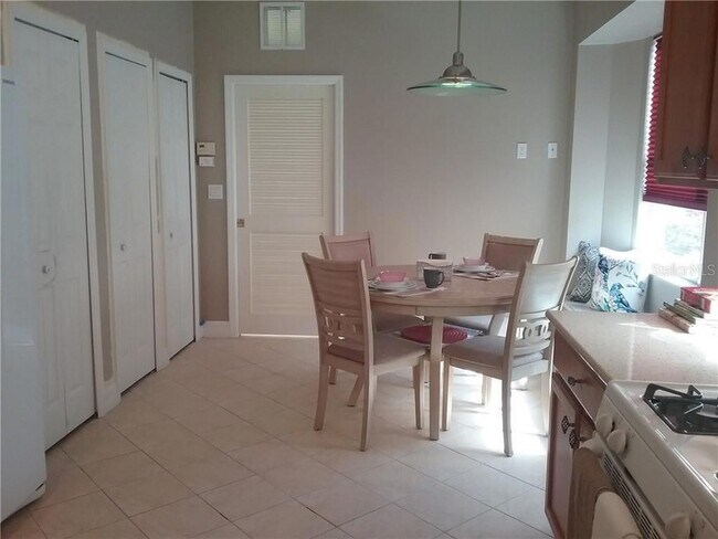 Building Photo - 5808 Nesters Ln