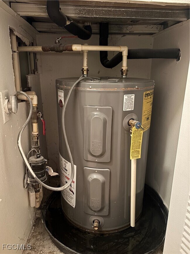 Building Photo - 13545 Eagle Ridge Dr