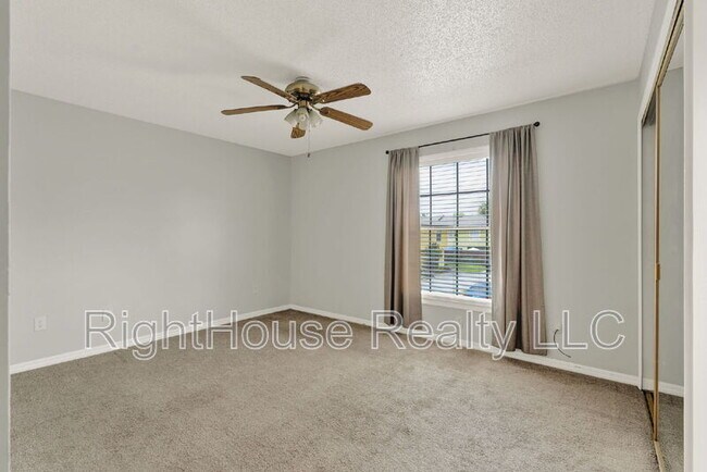 Building Photo - 3267 Forest Oaks Ct