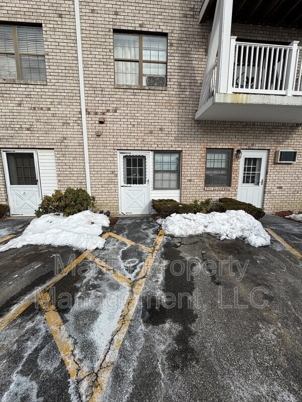Building Photo - 22 Kenmar Dr