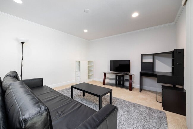 Building Photo - Furnished and Spacious 1 Bedroom Apartment...