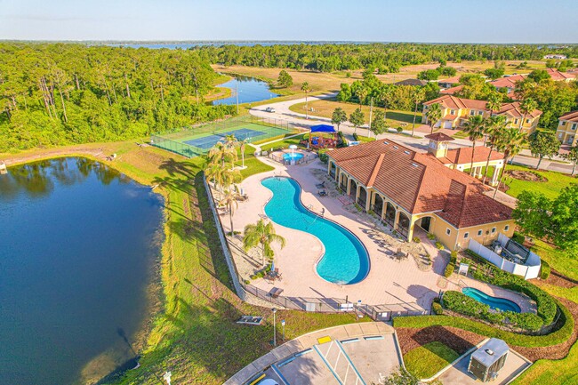 Building Photo - 695 Bay Leaf Dr